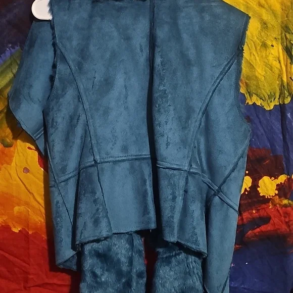 Open front faux fur vest - Picture 7 of 8